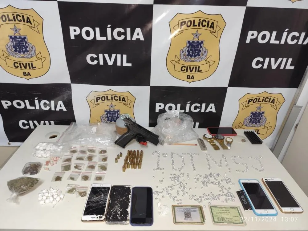 Polícia Civil prende suspeitos de tráfico e apreende armas e drogas no Condomínio Alto do Paraíso