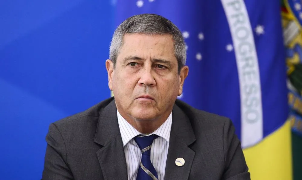 Braga Netto chama 'golpe dentro do golpe' de 'tese fantasiosa' e reafirma lealdade a Bolsonaro 