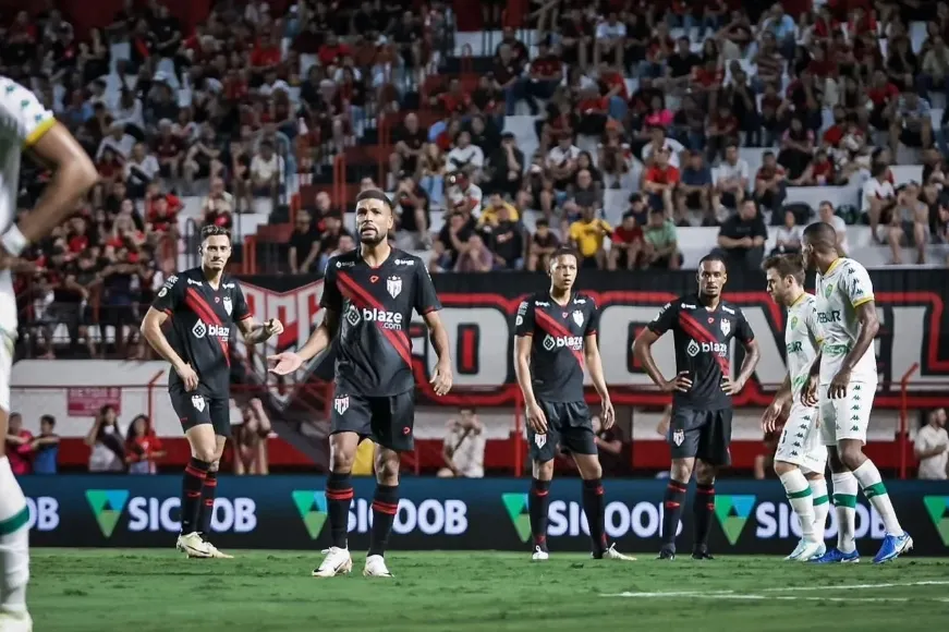 Atlético-GO é o primeiro clube rebaixado do Brasileirão 2024