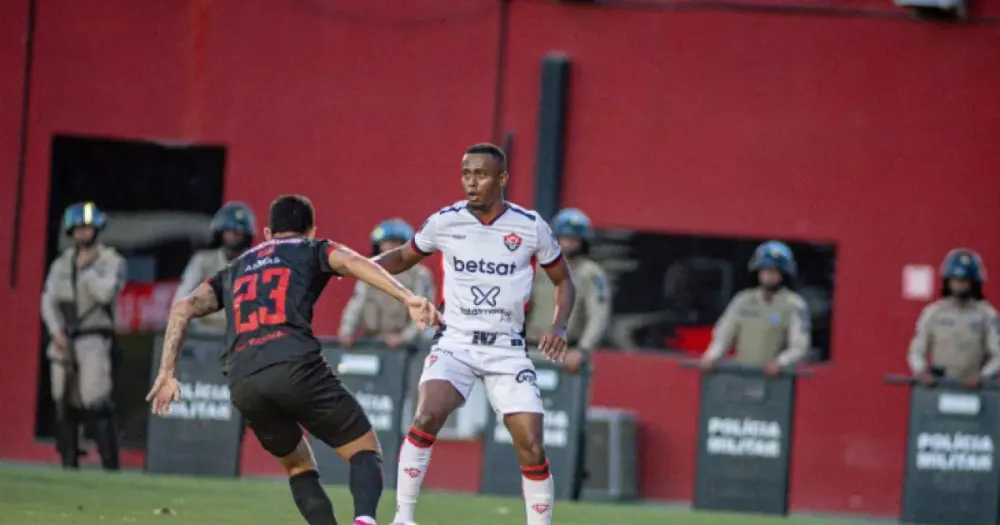 Vitória tem desfalque no ataque para duelo contra o Fortaleza 