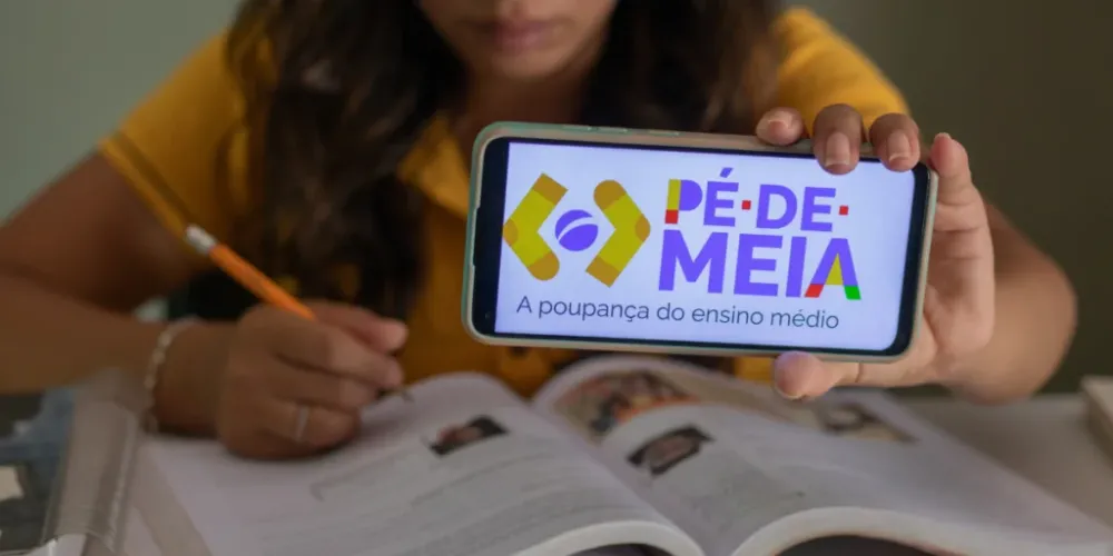 Programa Pé-de-Meia começa pagamentos nesta segunda-feira