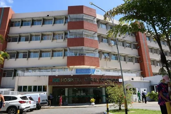 Adolescente tem corpo incendiado enquanto dormia em Salvador; família suspeita de sogra