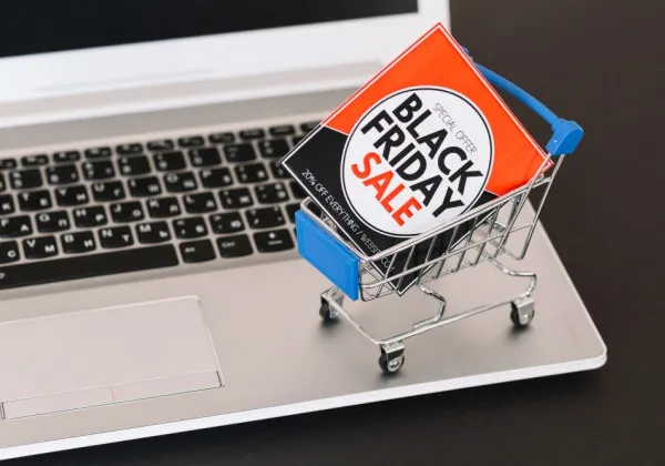 Black Friday: Especialista dá dicas sobre como comprar com segurança em sites