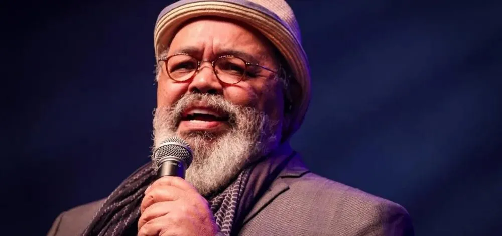 Jorge Aragão é internado e cancela show; veja o que disse o sambista