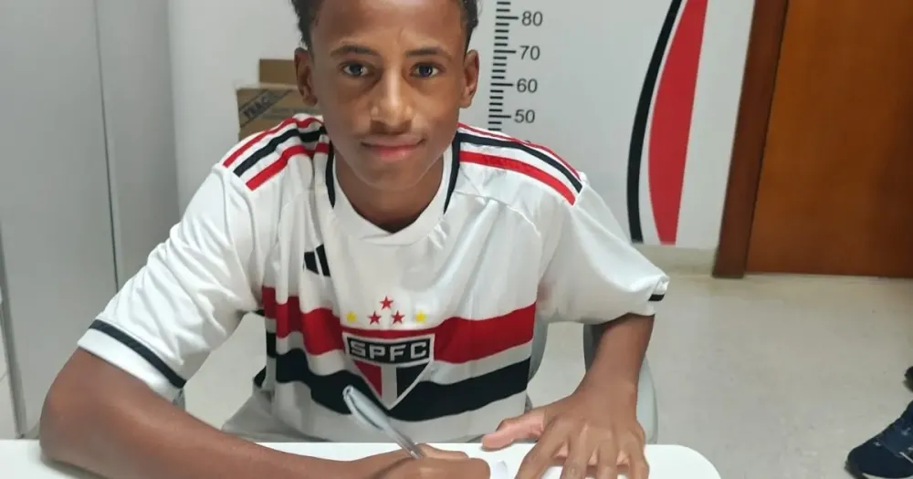 Destaque no SSA FC, joia de 14 anos é contratada pelo São Paulo; saiba detalhes
