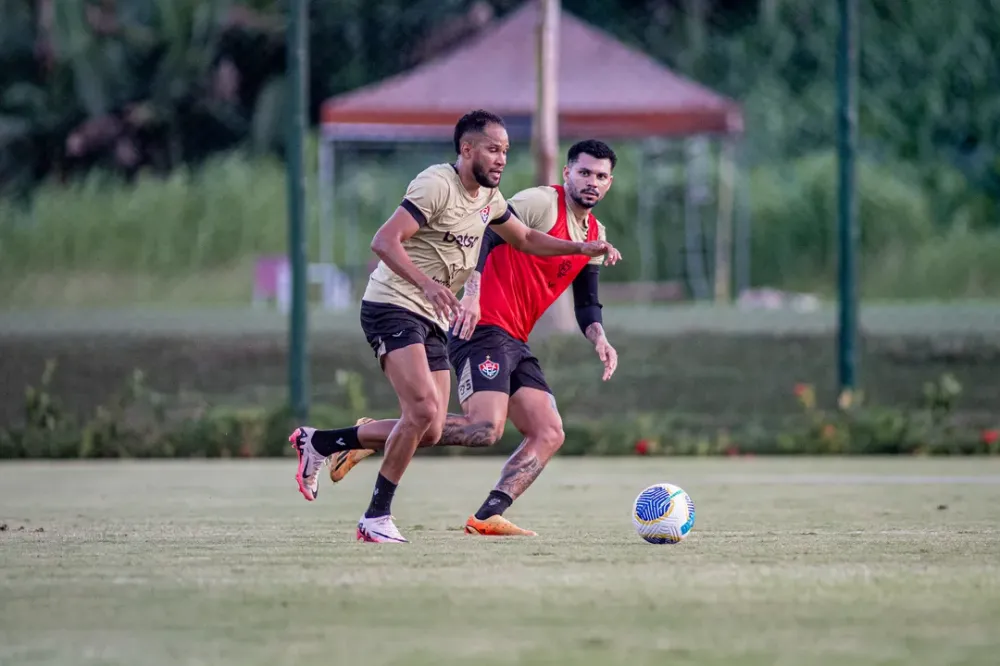 Com Matheuzinho no DM, Vitória inicia preparação visando o Grêmio