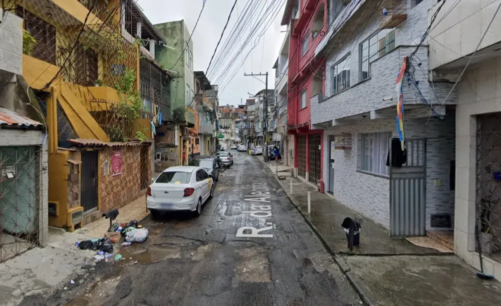 Policial é baleado e PM fecha o cerco contra bandidos no Curuzu, em Salvador