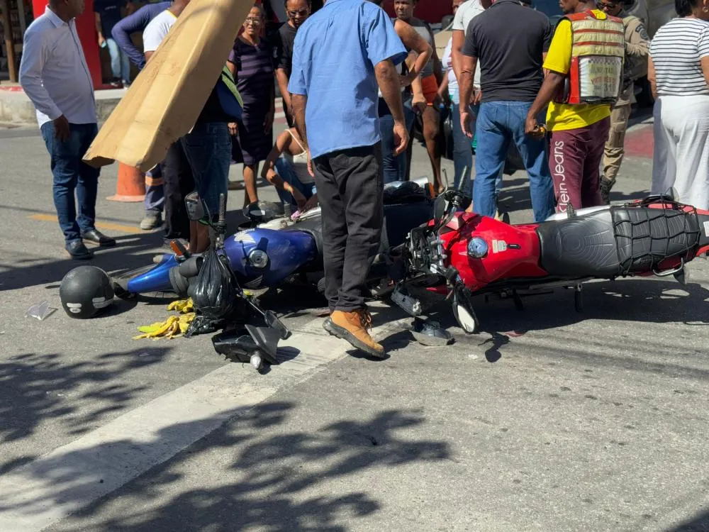 Colisão entre motos deixa mulher ferida em Mata de São João