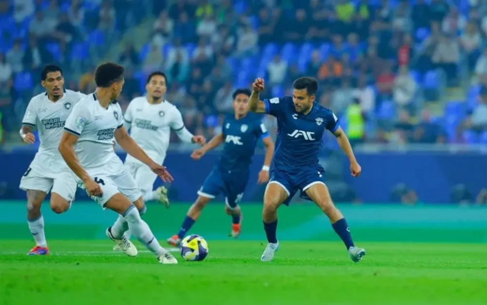 Botafogo é atropelado pelo Pachuca e cai no Intercontinental