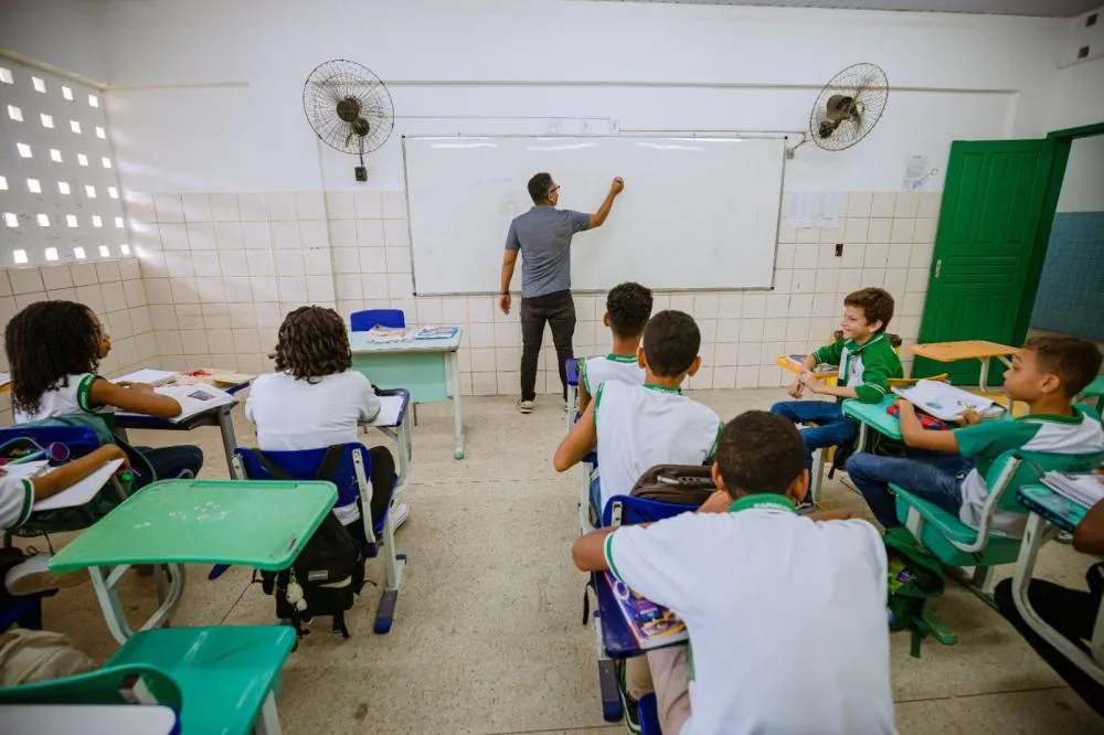 Período de rematrícula de alunos da rede pública municipal encerra sexta (13)
