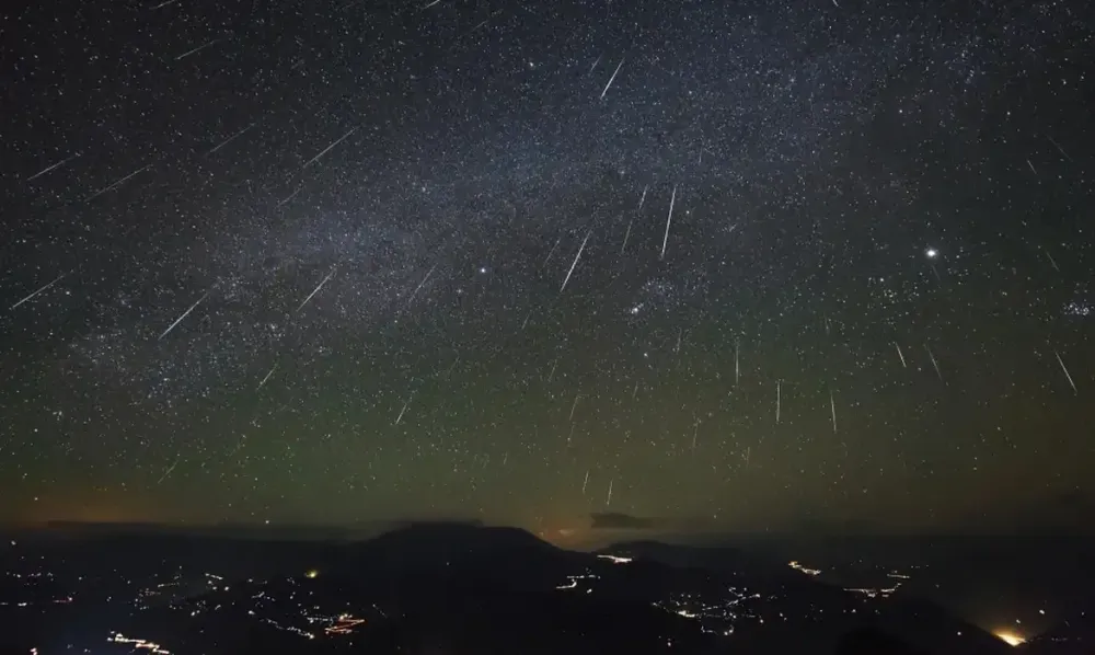Última grande chuva de meteoros do ano acontece na noite desta sexta