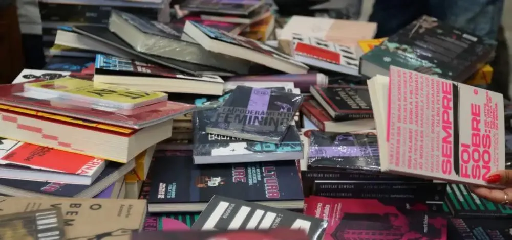 Amazon divulga lista com os 25 livros mais vendidos no Brasil em 2024