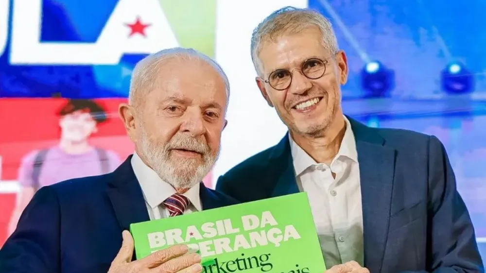 Sidônio Palmeira desembarca em Brasília para definir futuro