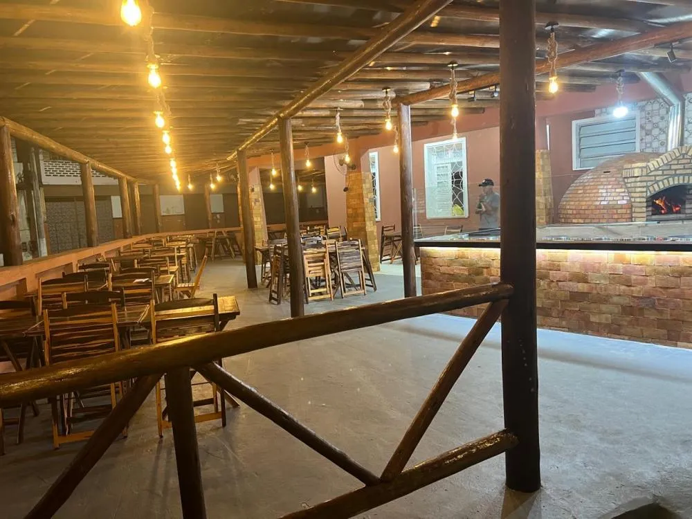 Rafa’s Pizza chega a Mata de São João com forno à lenha e serviço de Pizza ao Vivo