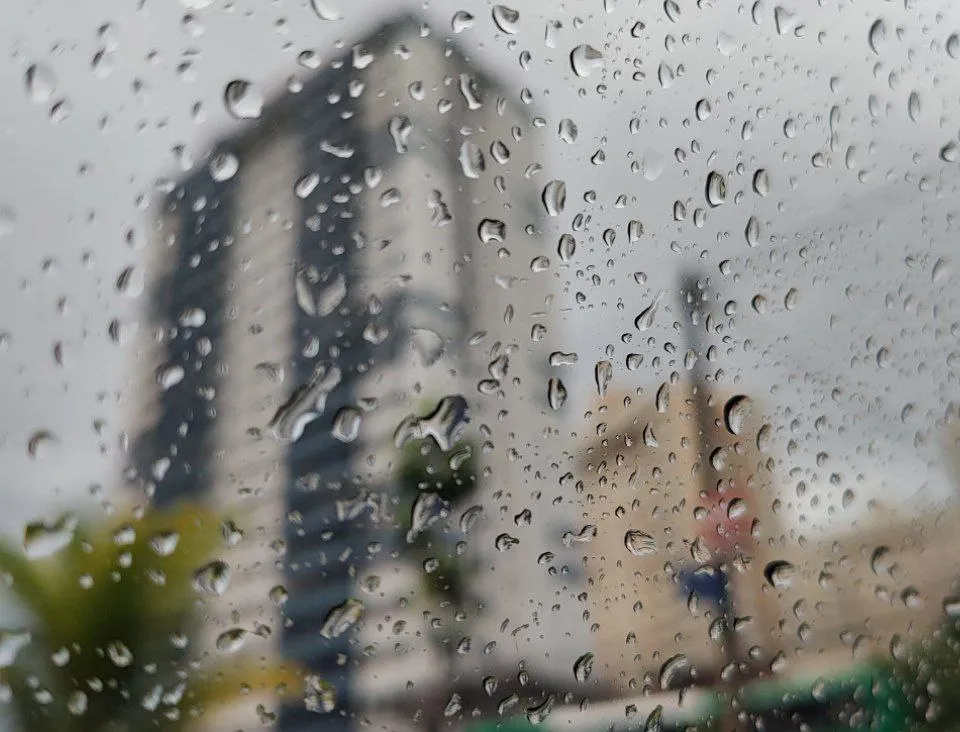 Inmet faz alerta de chuvas e ventos intensos para 34 cidades baianas