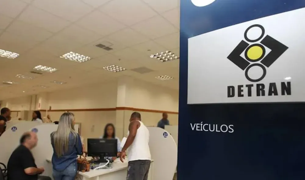 Detran afasta examinador denunciado por candidatos em prova prática de Salvador