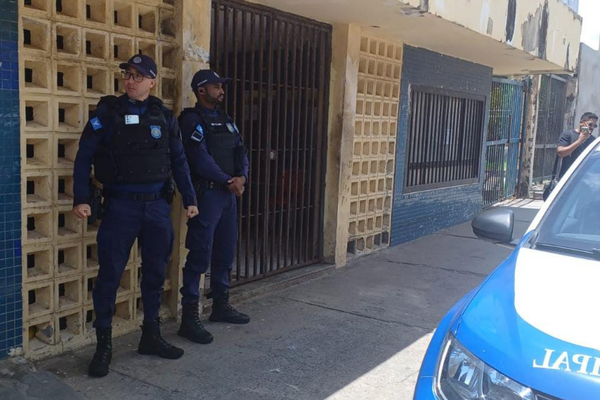 Homem é preso por abusar filhas da companheira durante anos em Salvador