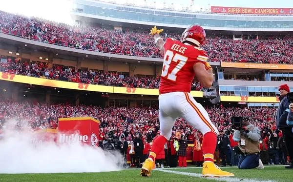 Com shows de Mariah Carey e Beyoncé, veja onde assistir aos jogos de Natal da NFL