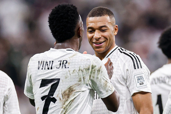 Mbappé supera Cristiano Ronaldo em número de gols no início de Real Madrid