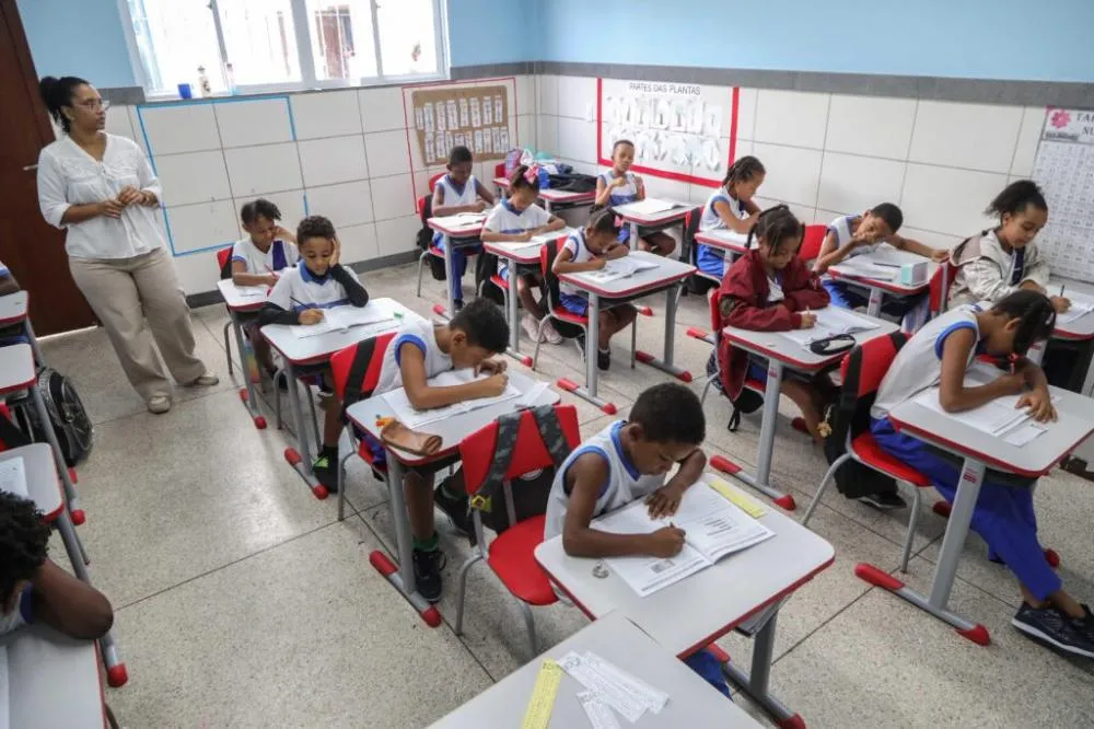 Prefeitura de Salvador lança edital para contratação de profissionais da educação