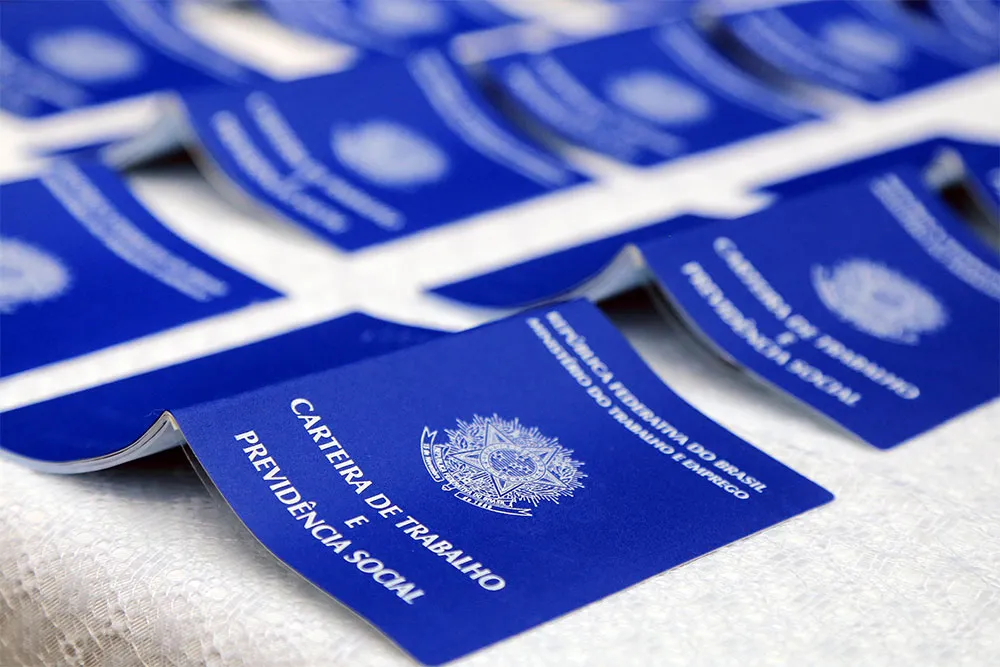 Desemprego cai para 6,1% e atinge a menor taxa da série histórica