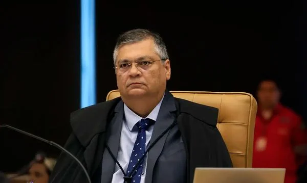 Dino rejeita alegações da Câmara sobre emendas e mantém impasse institucional