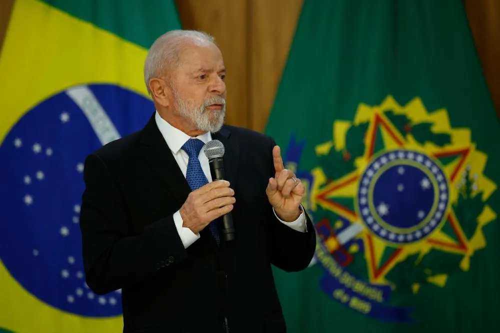 Lula sanciona regras mais rígidas para conceder BPC, mas veta trecho que excluía deficiências leves