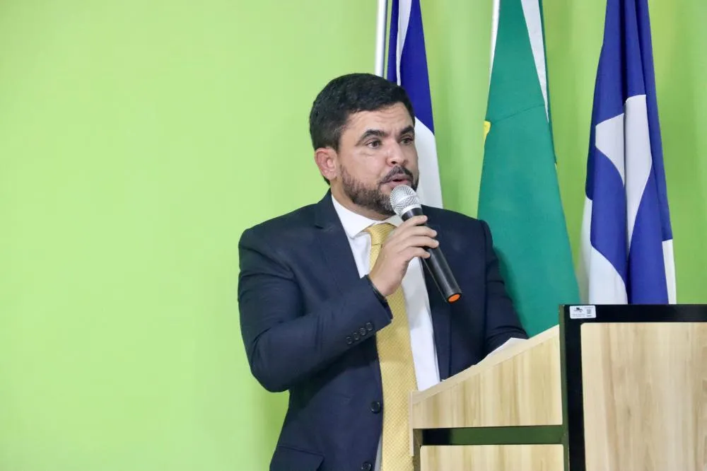 Marcus Sarmento é empossado prefeito de Itanagra