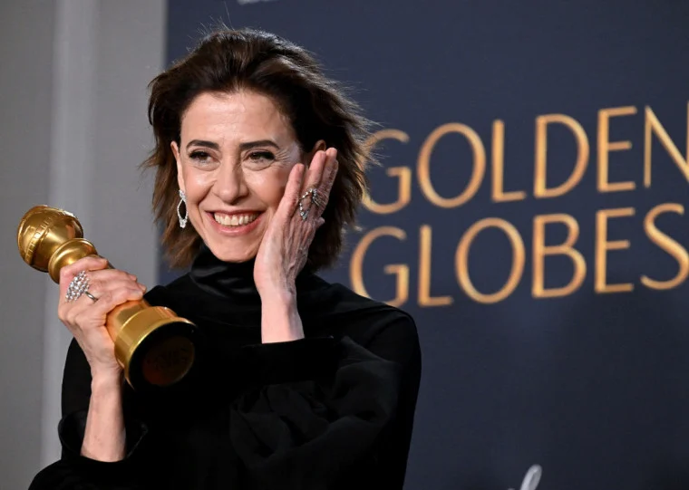 É do Brasil: Fernanda Torres vence como melhor atriz no Globo de Ouro