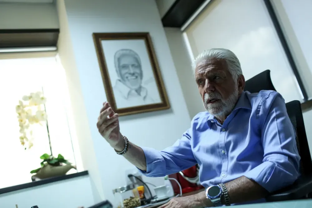 “É muito natural uma chapa com três governadores em 2026”, diz Wagner