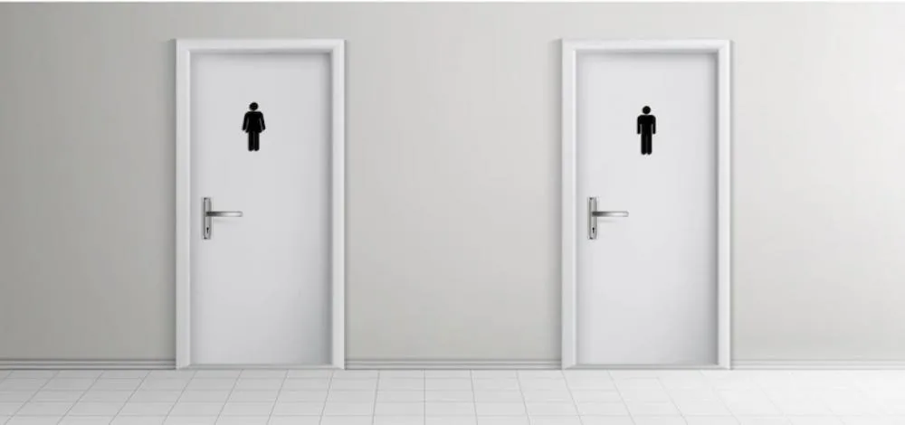 Lei proíbe exposição de imagens degradantes de mulheres em banheiros comerciais