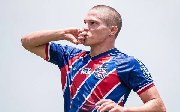 Atacante do Bahia tem multa de R$ 610 milhões e é observado por clubes europeus