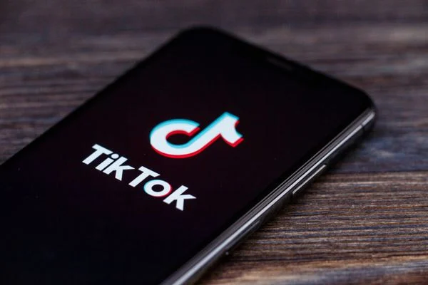 TikTok pode encerrar operações nos EUA neste domingo; entenda
