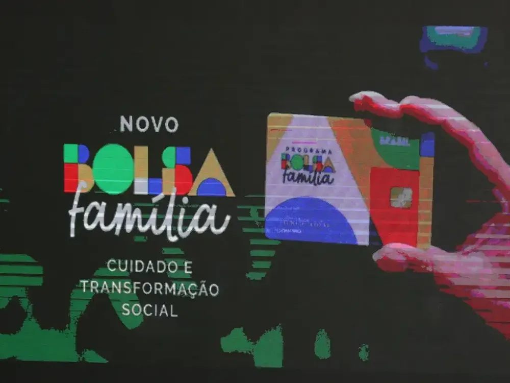 Governo anuncia cancelamento do Bolsa Família para familiares de candidatos eleitos