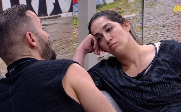 Daniele Hypolito revela que não vai à praia por ter vergonha do próprio corpo