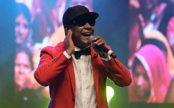 Márcio Victor critica e xinga naipe baiano em show: “A gente gosta de pagodão”