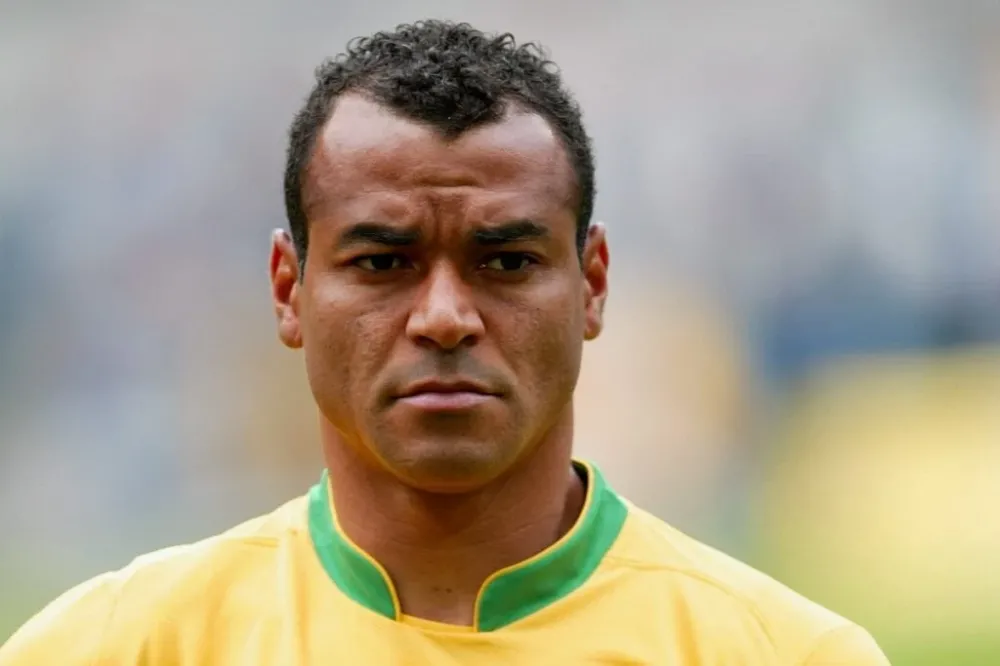 Cafu diz que Seleção é refém de Neymar: 'Ninguém ganha título sozinho'