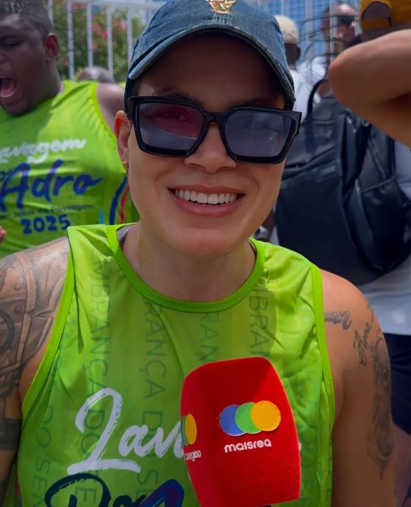 Amanda Nunes retorna a Pojuca e participa da Lavagem do Adro: “Muito gratificante”