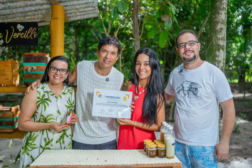 Jorge Vercillo visita Meliponário Pólen Dourado e reforça conexão com o litoral matense