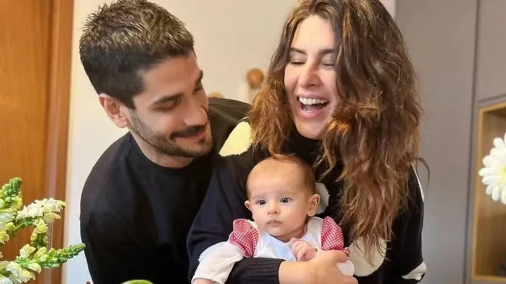Fernanda Paes Leme anuncia separação de Victor Sampaio: 'Nossa relação agora é de amigos e pai da Pilar'