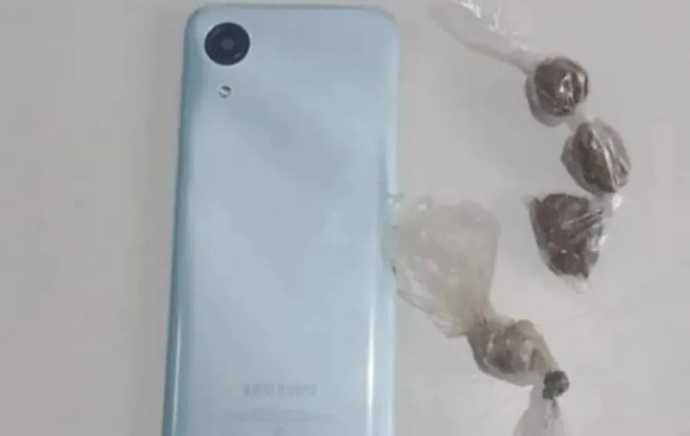 Polícia apreende drogas na Gleba C