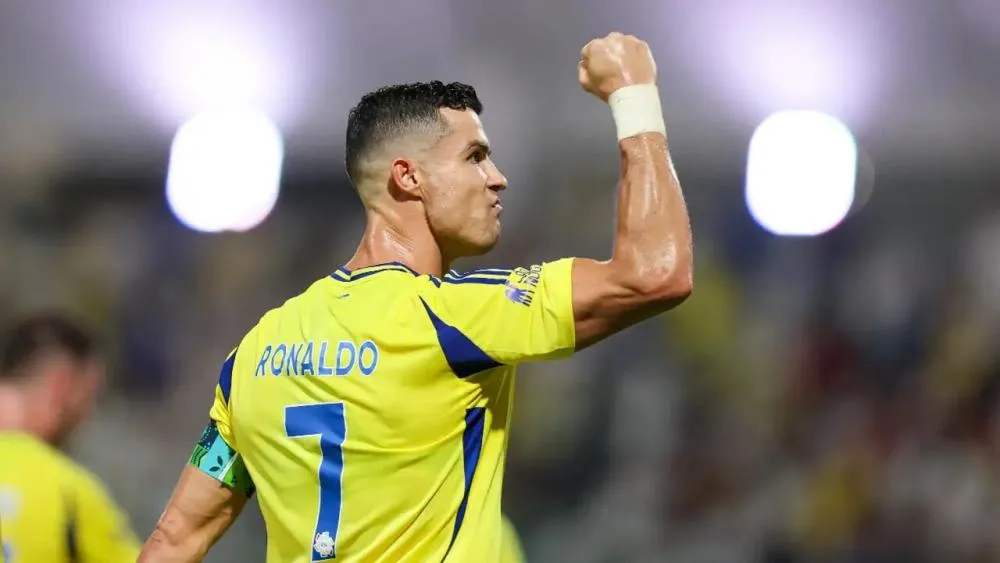 Cristiano Ronaldo renova com Al-Nassr por um ano, diz jornal