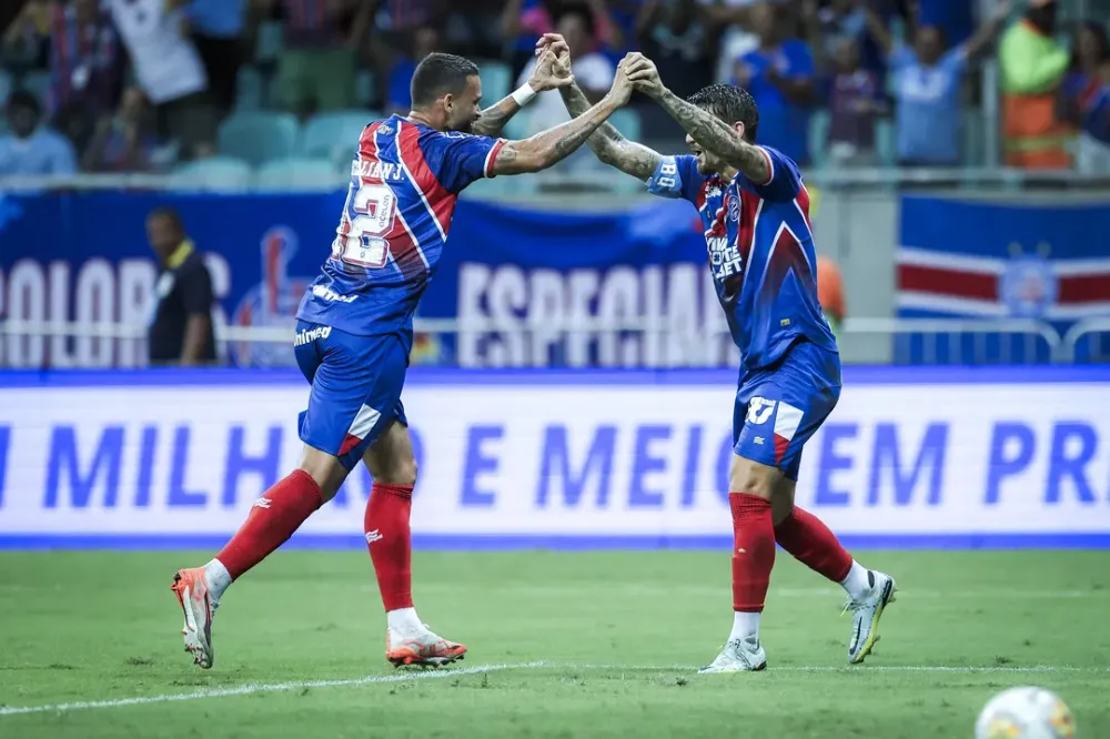 Torres gemêas? Ceni avalia dupla com Everaldo e Willian José