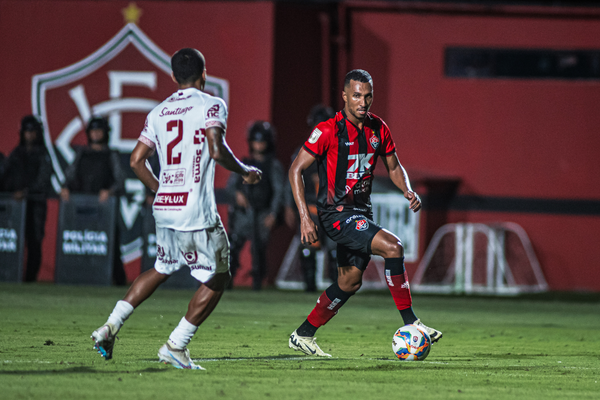 Vitória encara Jequié para definir a classificação nas semifinais do Baianão