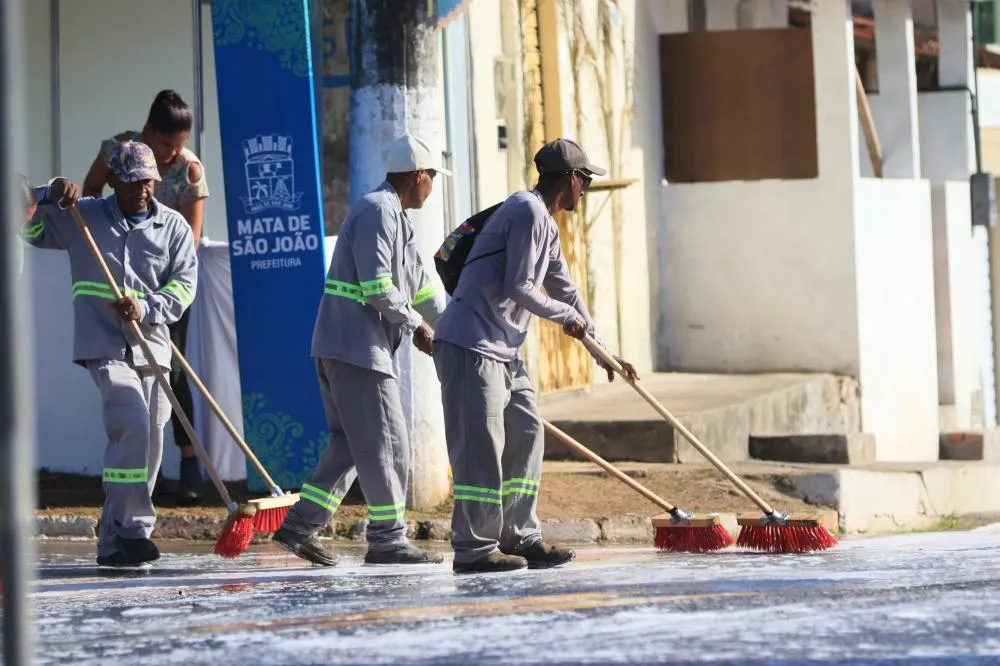 Limpeza do circuito do Bonfim garante espaço organizado para moradores e foliões