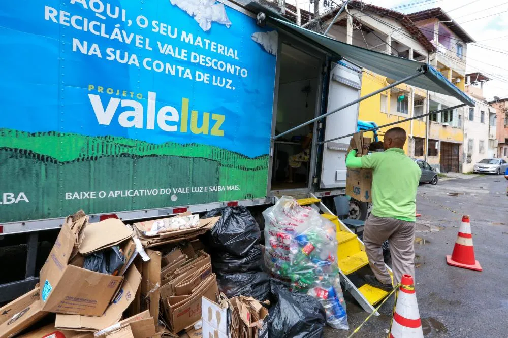 Camaçari recebe ação itinerante do Vale Luz