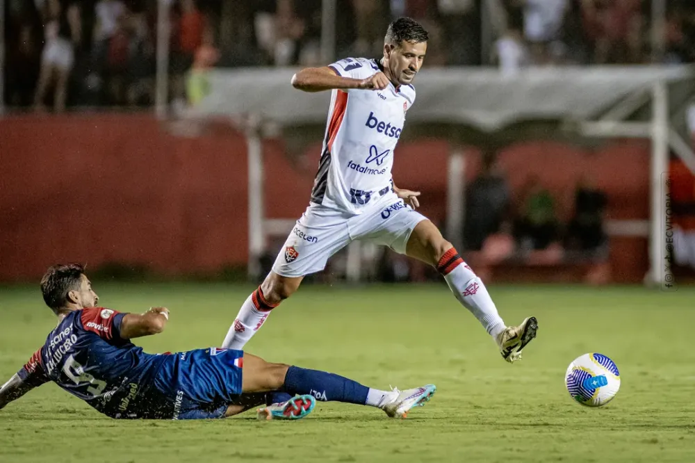Fortaleza x Vitória: Saiba onde assistir e prováveis escalações