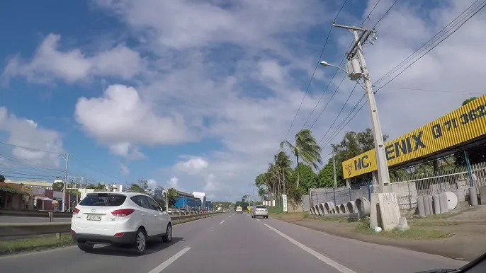 Ciclista é atropelado na Estrada do Coco