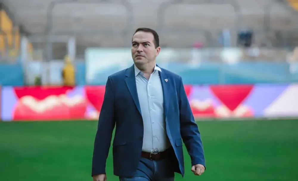 Presidente do Fortaleza desabafa após derrota para o Vitória