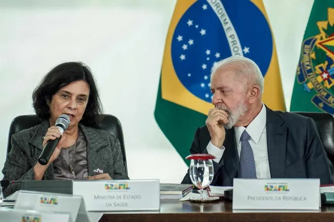 Lula pretende substituir Nísia por Padilha no Ministério da Saúde
